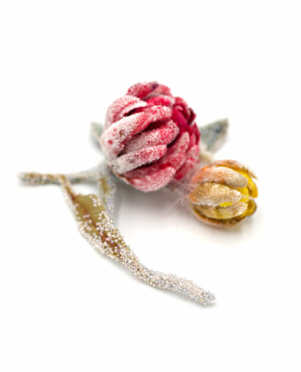 Textile brooch "Frederika" by Isabelle Mariana.