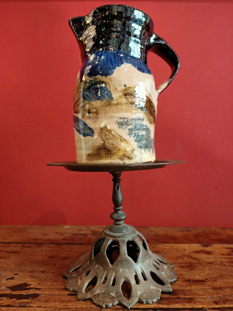Slipware pitcher by Heloïse Bariol