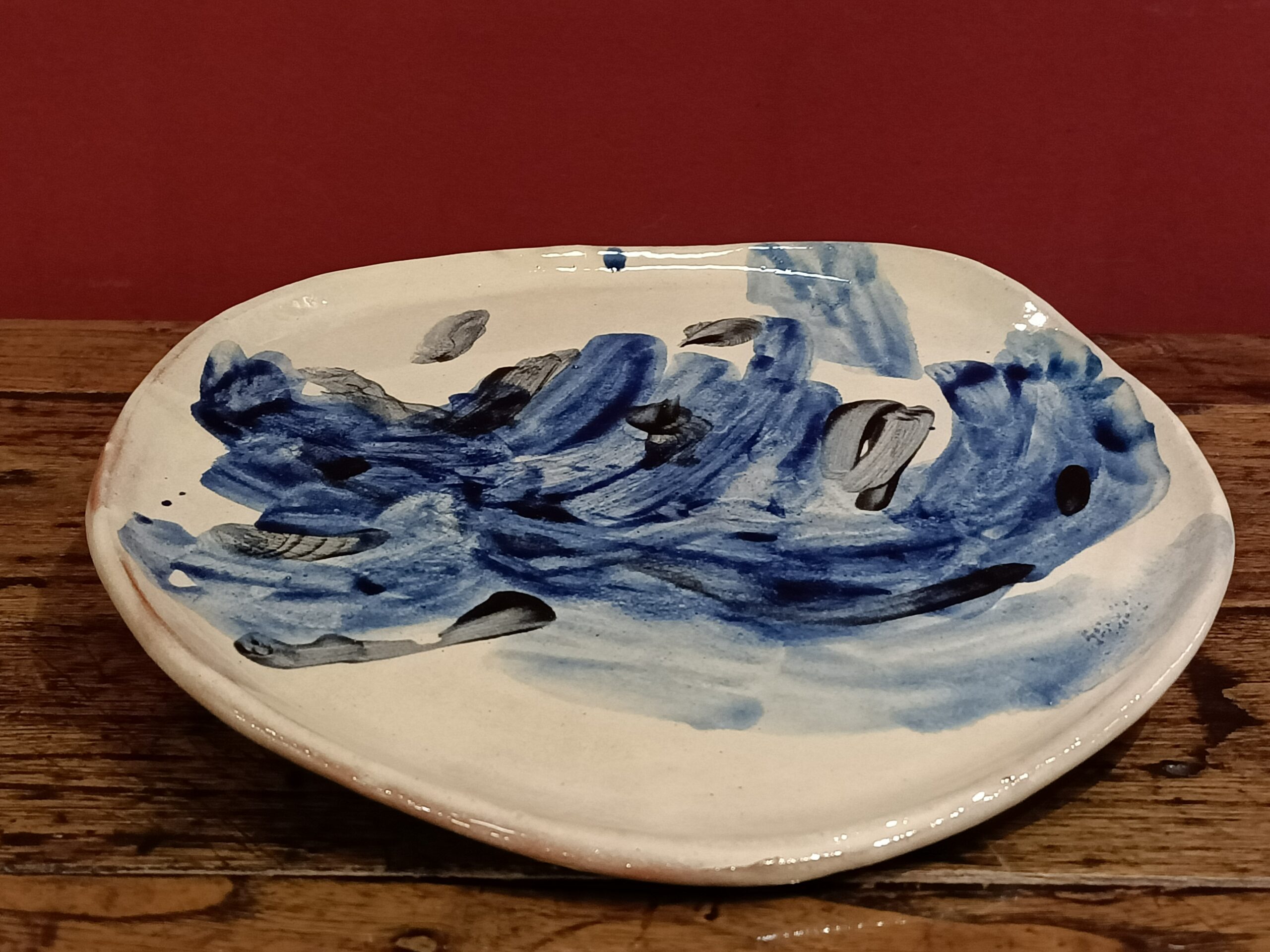 Slipware plate Grande 7 by Héloïse Bariol Slipware plate by Héloïse Bariol