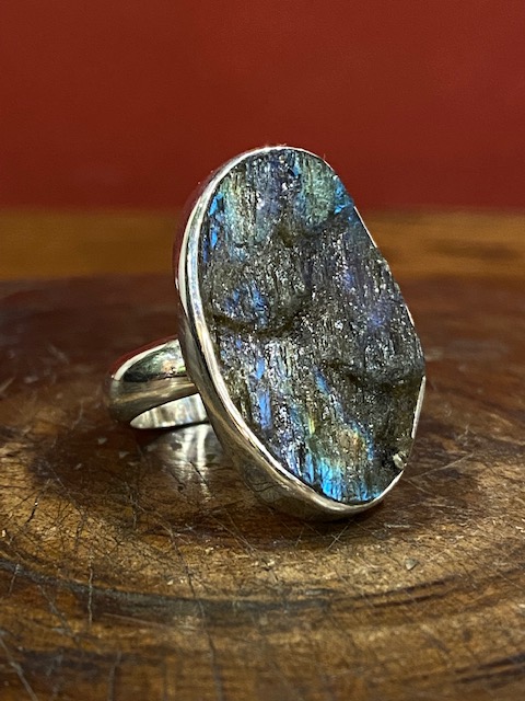 Silver and rough labradorite ring Silver and rough labradorite ring