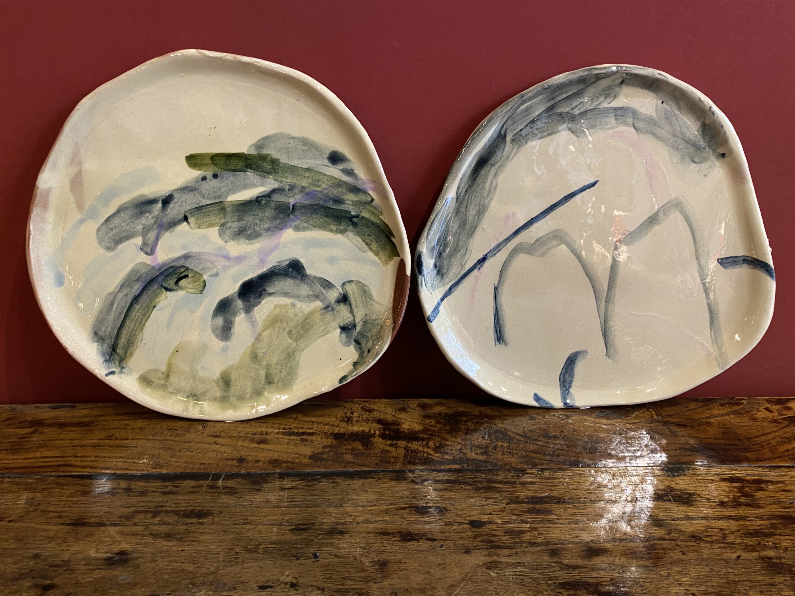 Slipware plates Grande 8 and 9 by Héloïse Bariol Slipware plates Grande 8 and 9 by Héloïse Bariol