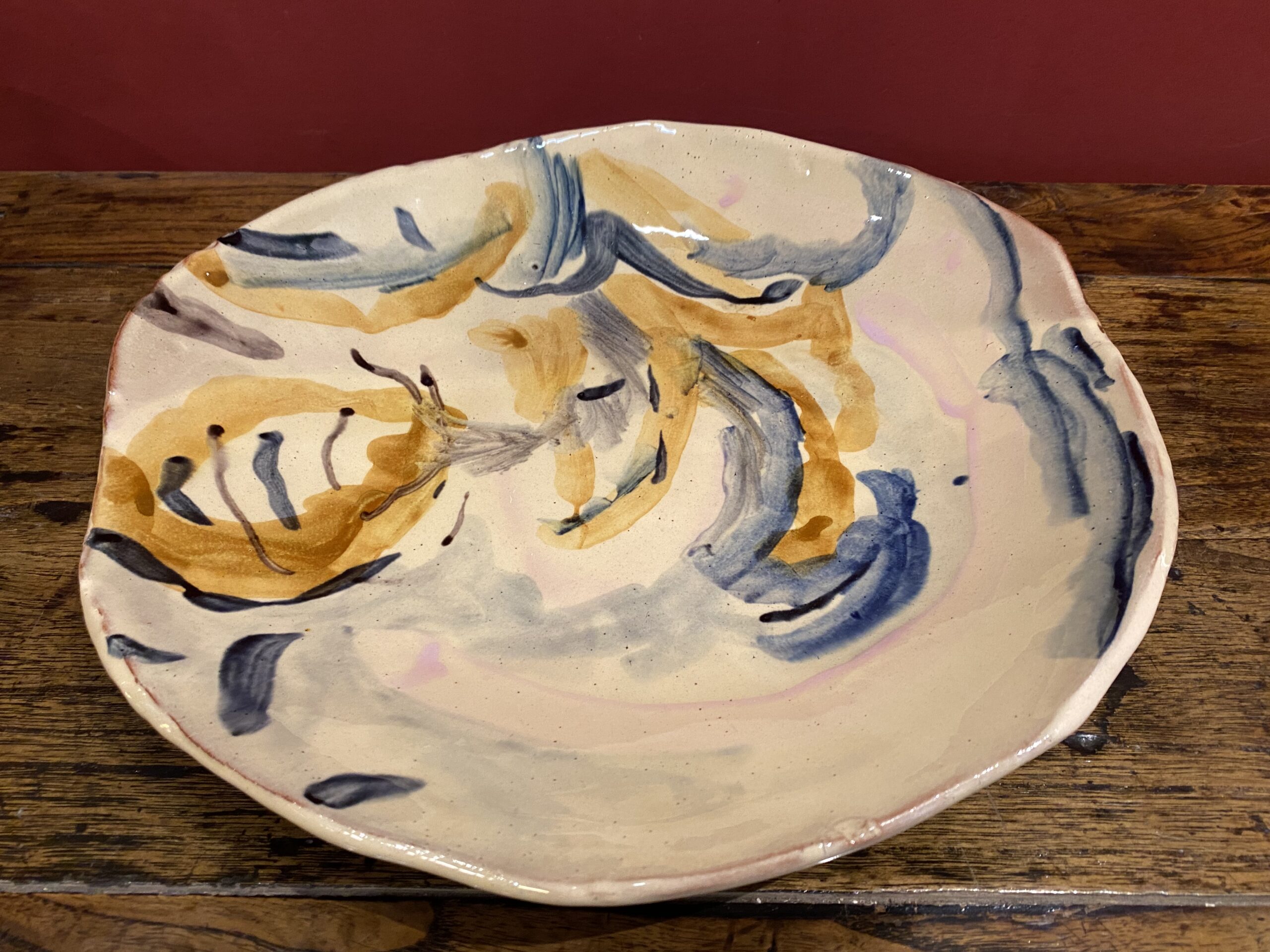 Plat creux en terre vernissée 1, création Héloïse Bariol