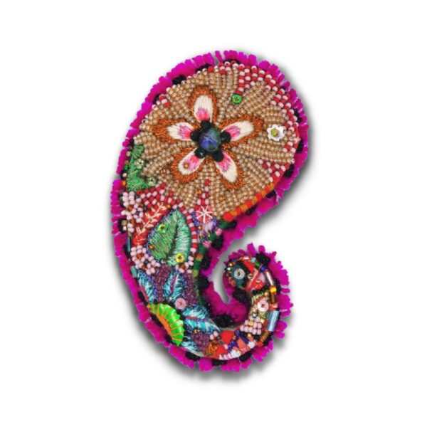 Textile brooch by Isabelle Mariana.