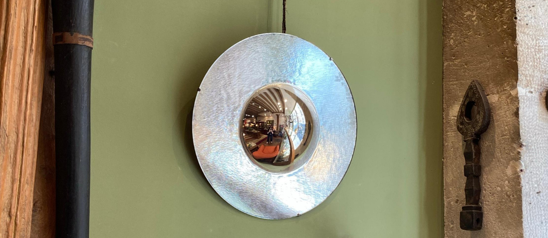 galerie kara home miroir thermoformé de monika mojduszka à la galerie kara